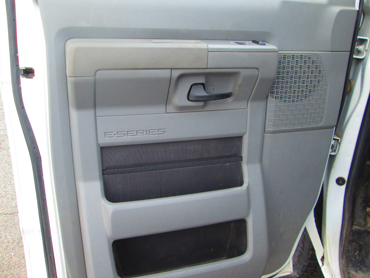 Ford Econoline Cargo Van E-250 Commercial 2012