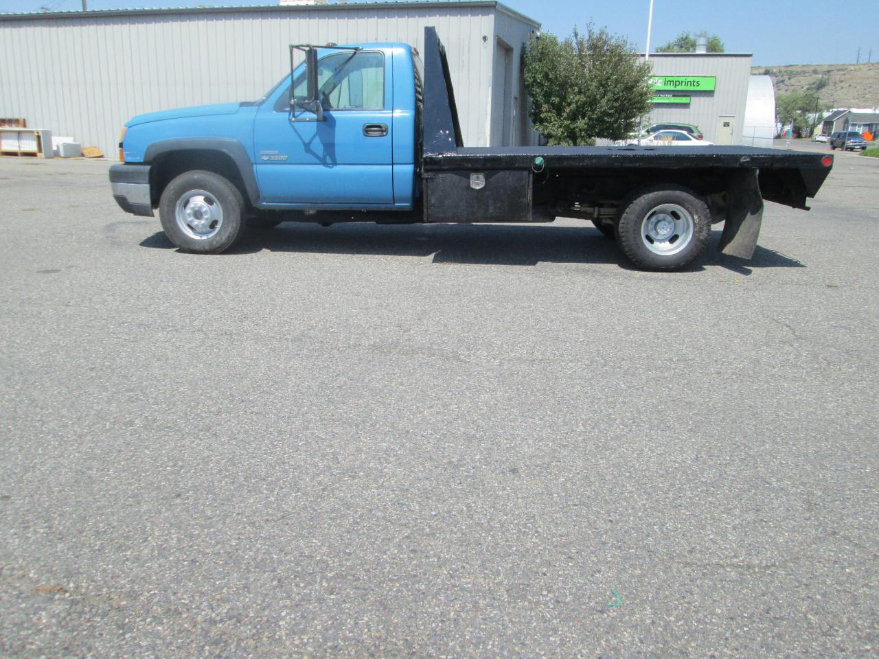 2007 Chevrolet Silverado 3500 Classic 2WD Reg Cab 161.5" WB, 84.9" CA WT