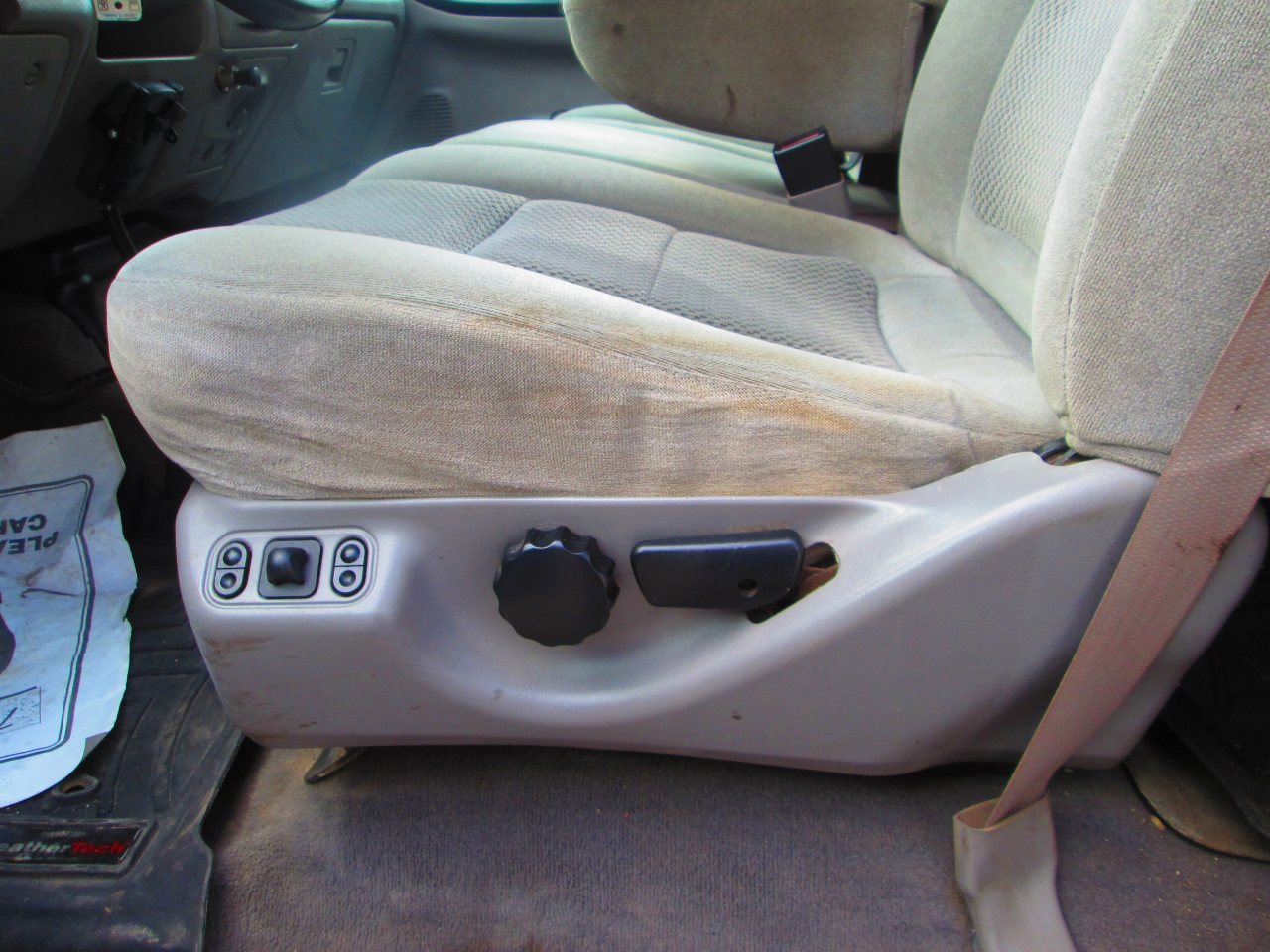 Ford Super Duty F-550 Crew Cab 176" WB XLT 4WD 2001