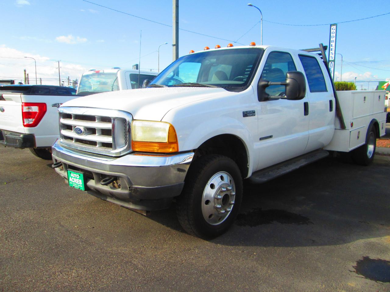 Ford Super Duty F-550 Crew Cab 176" WB XLT 4WD 2001