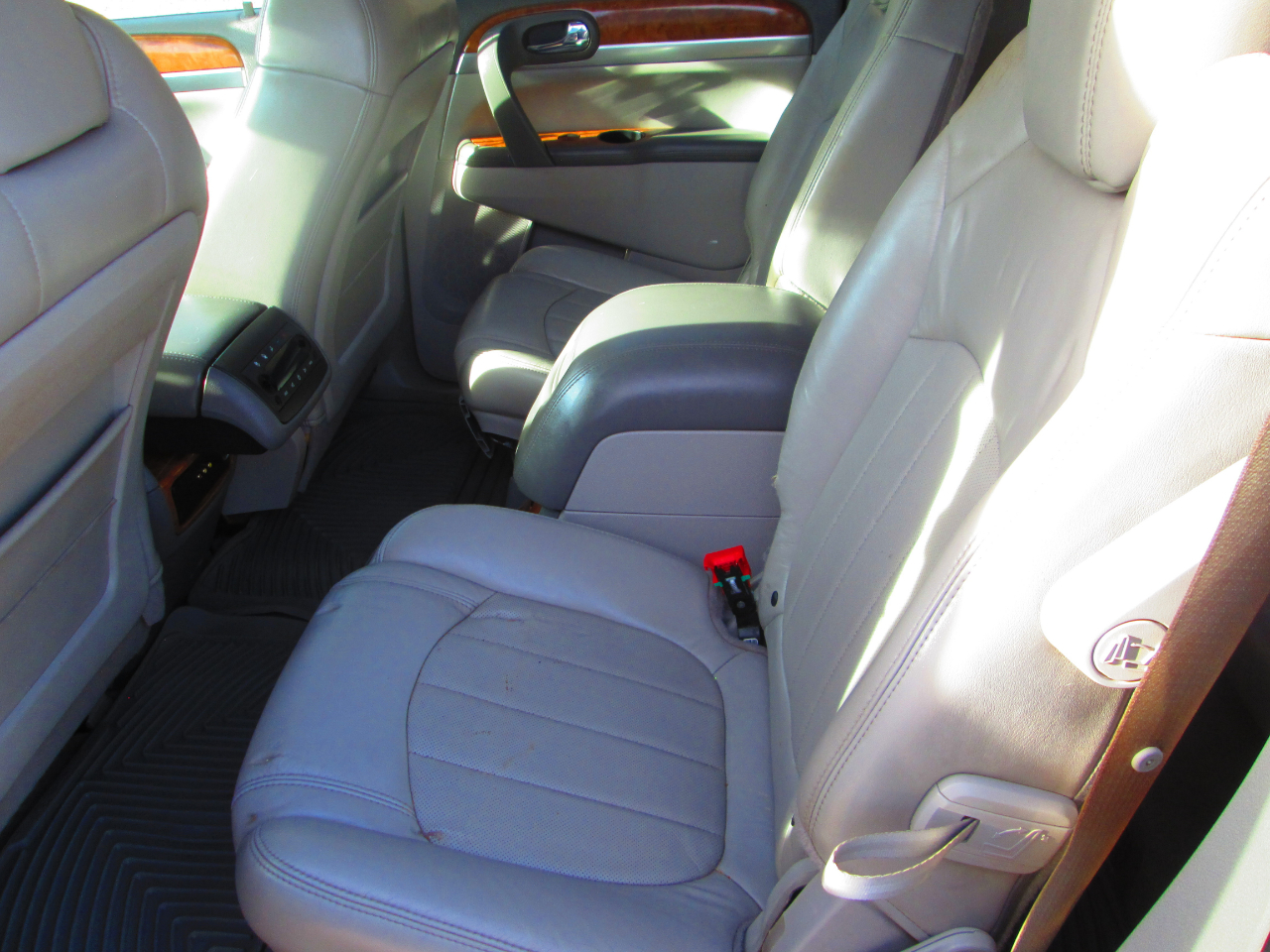 Buick Enclave AWD 4dr CXL 2009