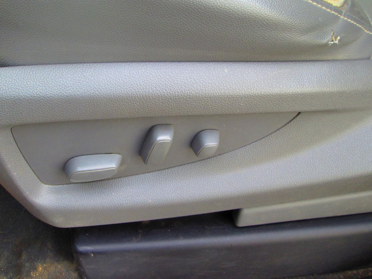 Chevrolet Suburban 4WD 4dr 1500 LT 2019