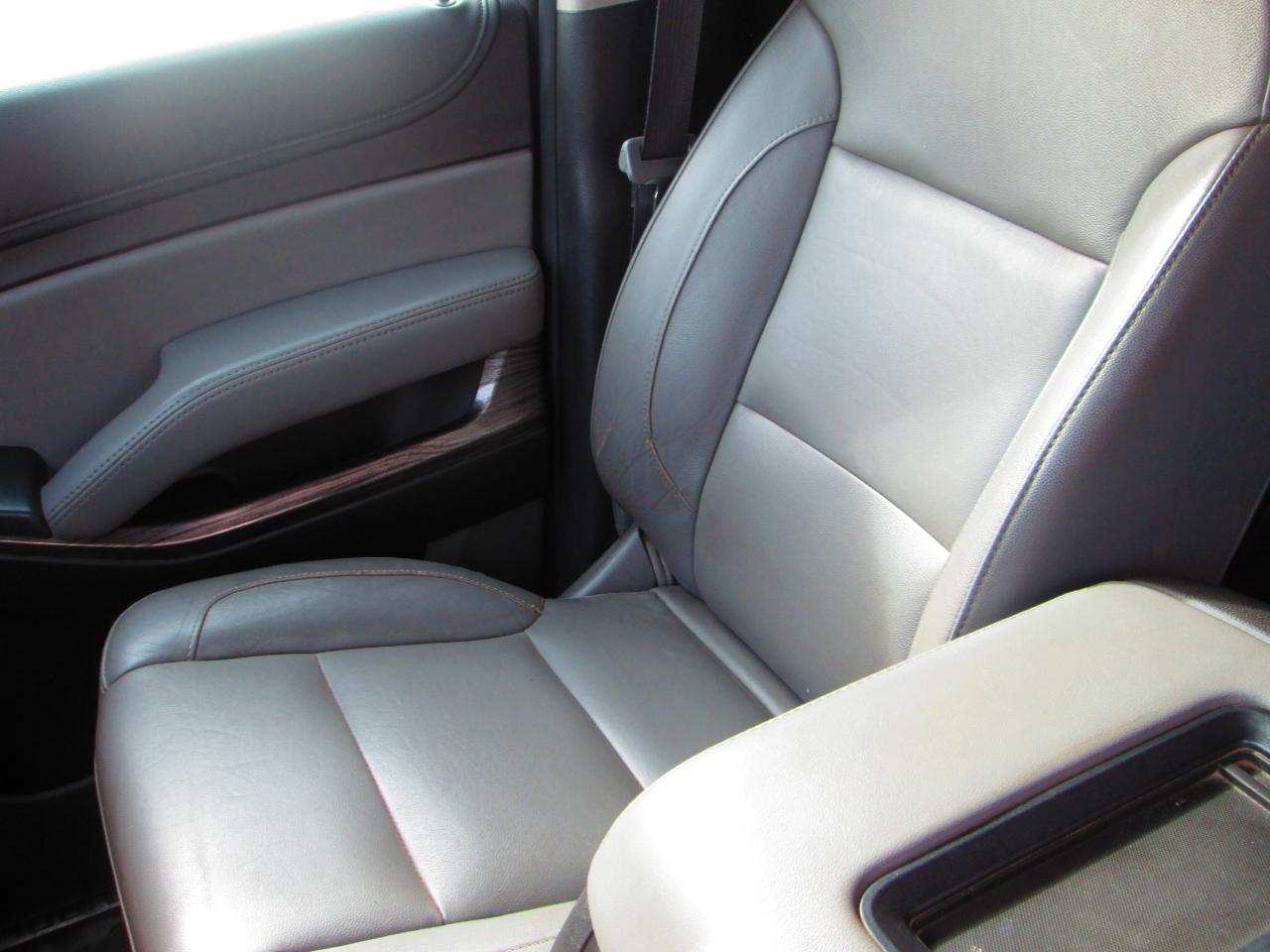 Chevrolet Suburban 4WD 4dr 1500 LT 2019