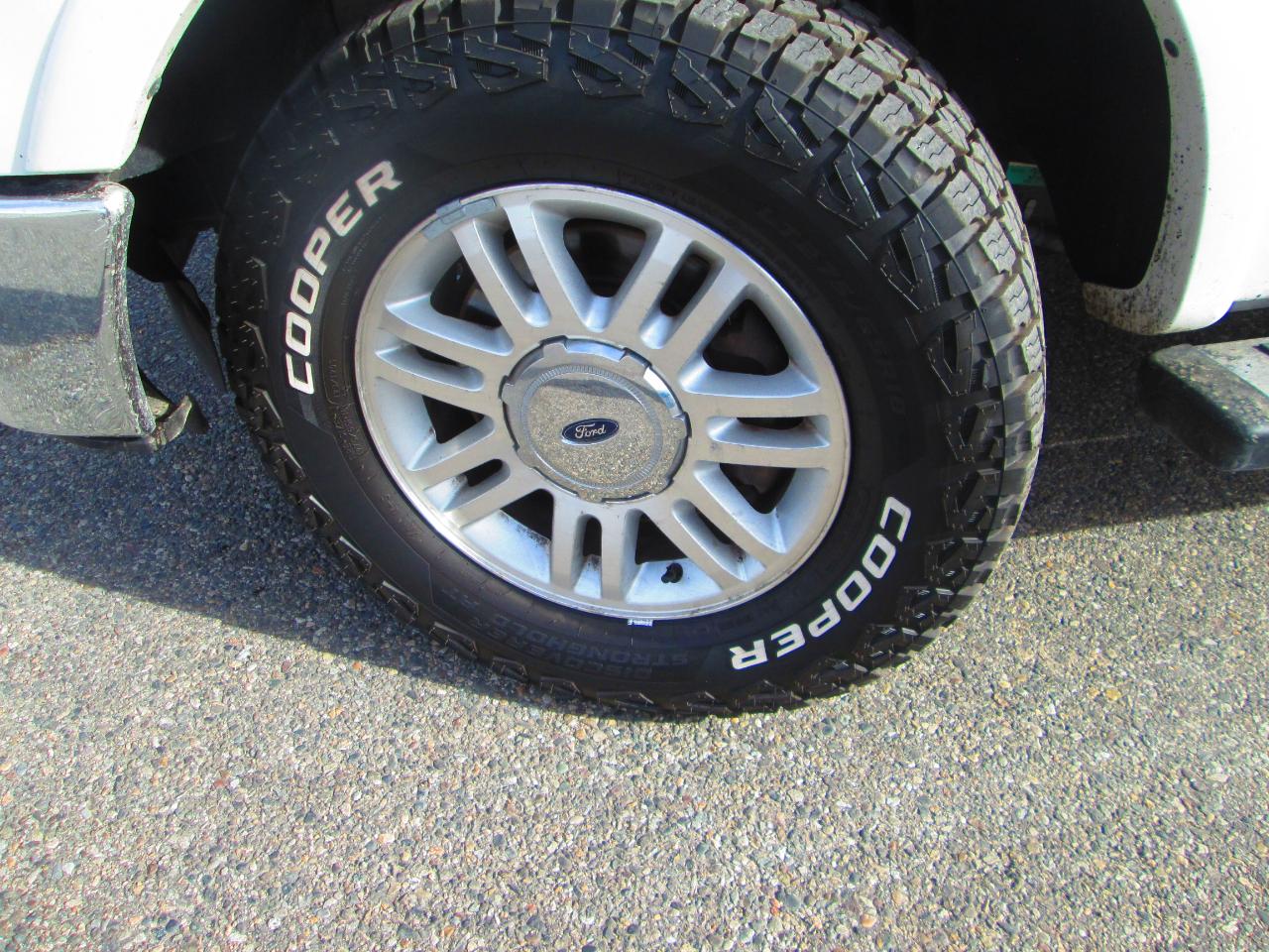 Ford F-150 4WD SuperCrew 145" Lariat 2014