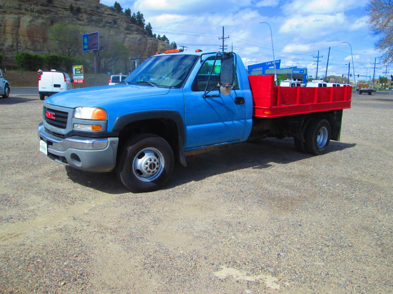 GMC Sierra 3500 Reg Cab 161.5" WB, 84.9" CA WT 2004