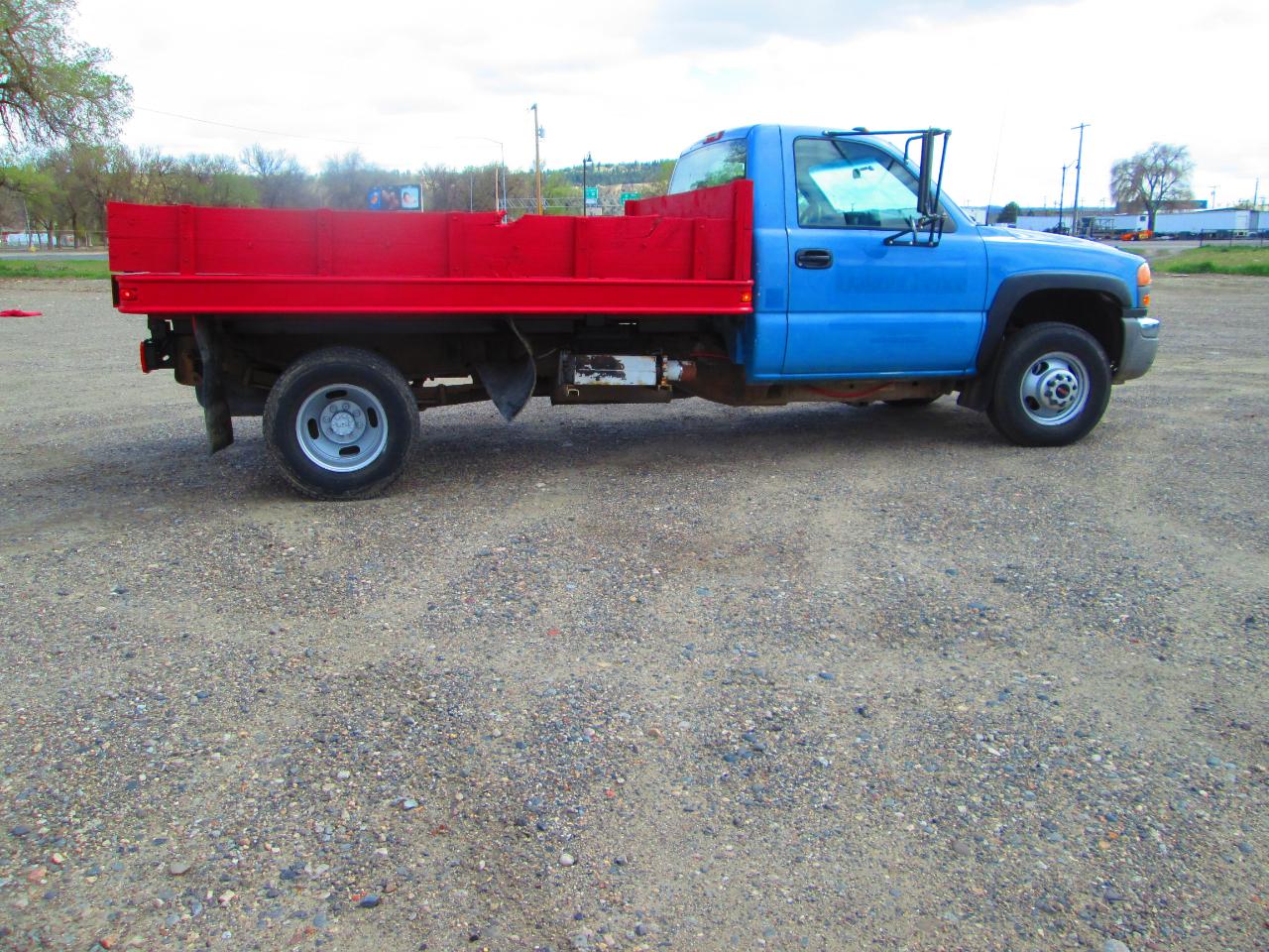 GMC Sierra 3500 Reg Cab 161.5" WB, 84.9" CA WT 2004