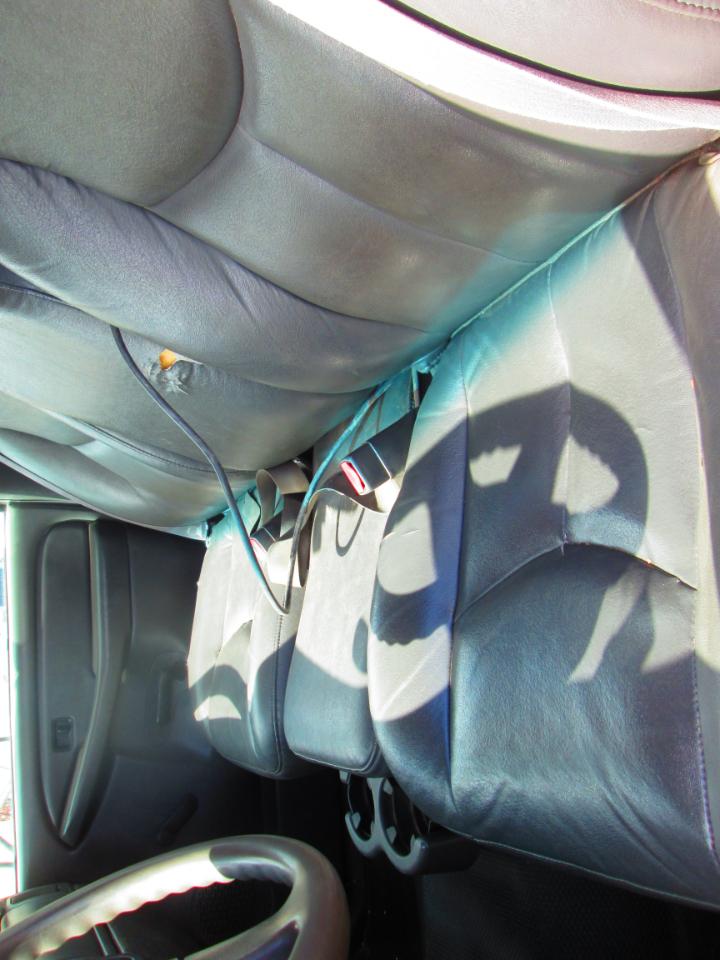 GMC Sierra 3500 Reg Cab 161.5" WB, 84.9" CA WT 2004