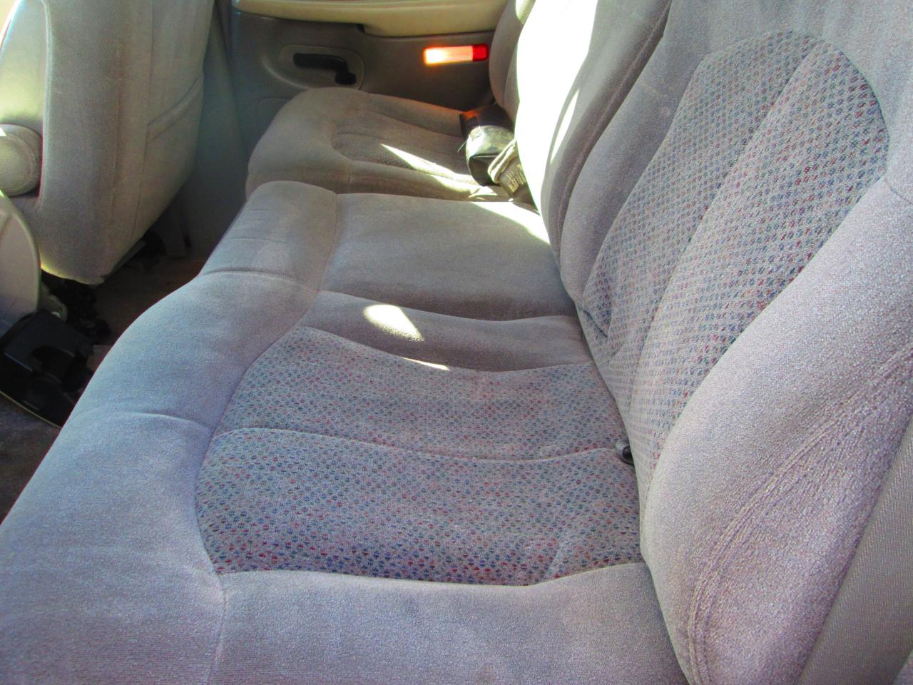 Chevrolet New Tahoe 4dr 4WD LS 2000