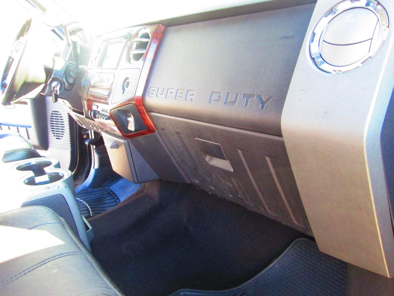 Ford Super Duty F-350 SRW 4WD Crew Cab 156" Lariat 2009