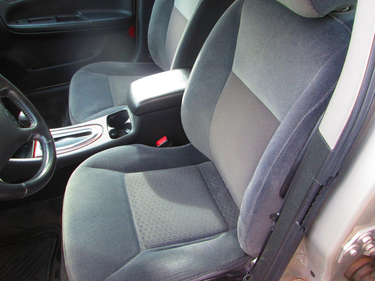 Chevrolet Impala 4dr Sdn LT Fleet 2011