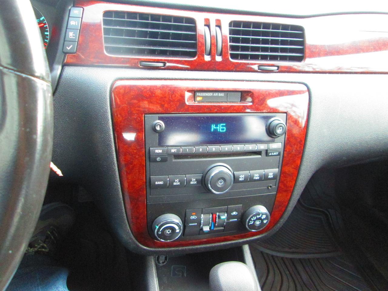 Chevrolet Impala 4dr Sdn LT Fleet 2011