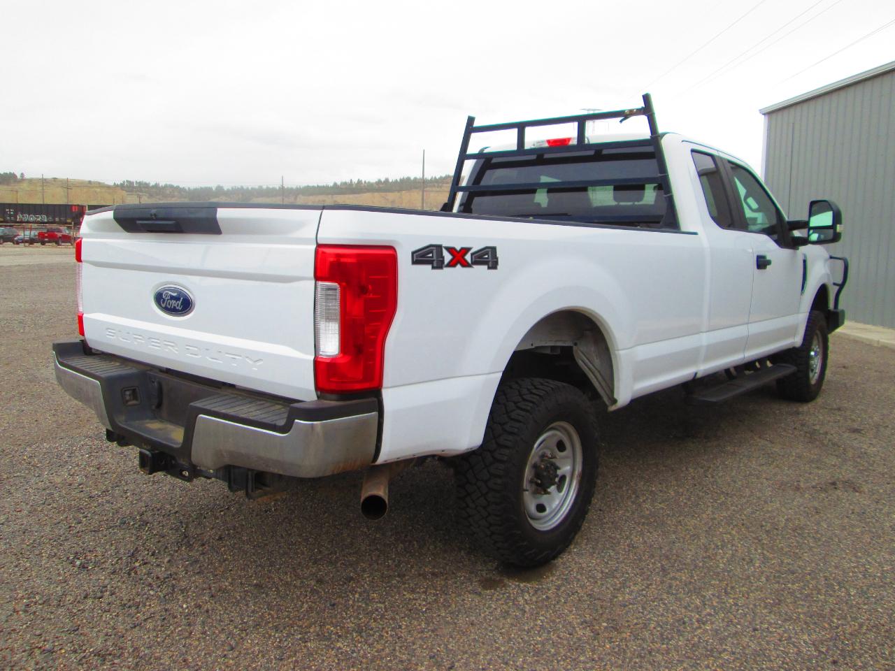 Ford Super Duty F-250 SRW XL 4WD SuperCab 8' Box 2019