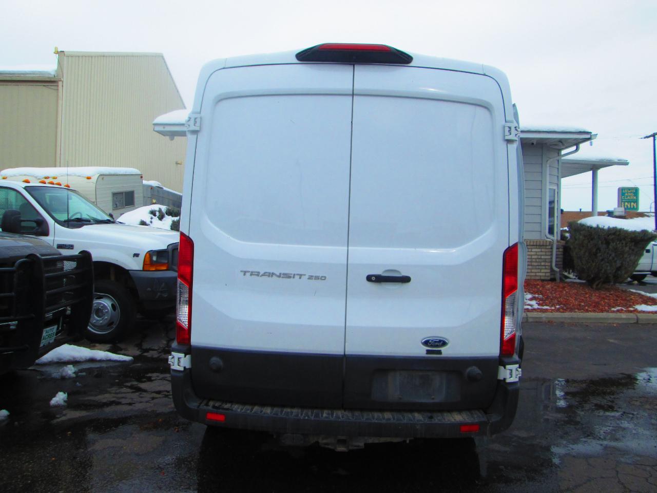 Ford Transit Van T-250 148" Med Rf 9000 GVWR Sliding RH Dr 2019