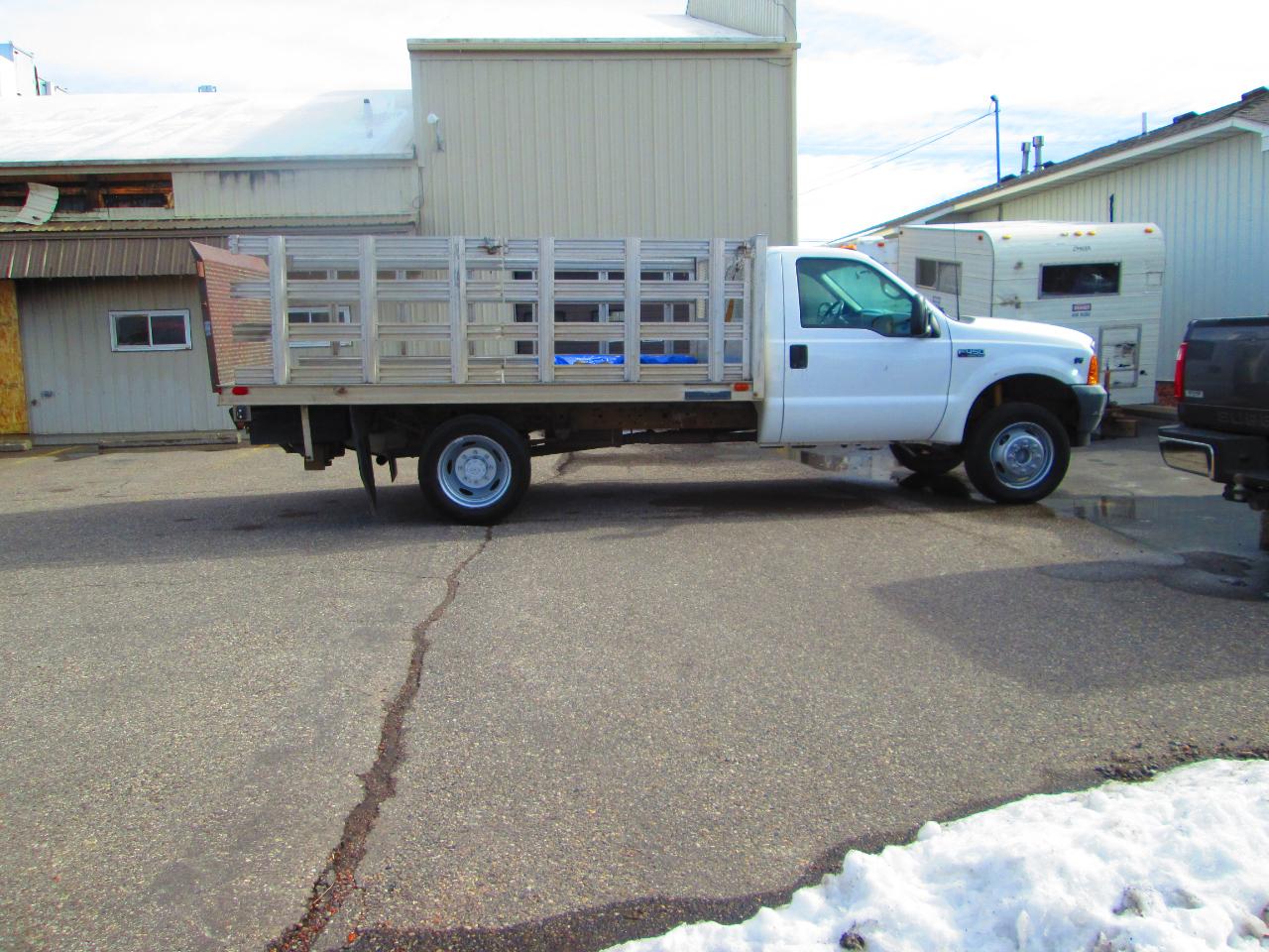 Ford Super Duty F-450 Reg Cab 141" WB XLT 2001