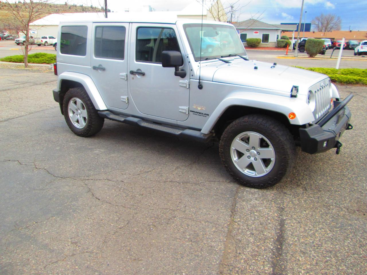 Jeep Wrangler Unlimited 4WD 4dr Sahara 2012