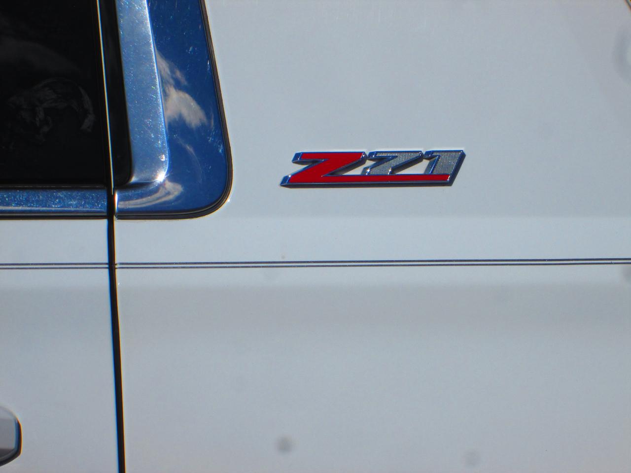 Chevrolet Suburban 4WD 4dr 1500 LT 2019