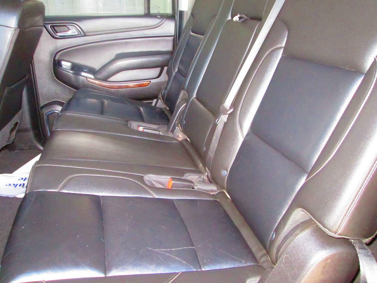 Chevrolet Suburban 4WD 4dr 1500 LT 2019