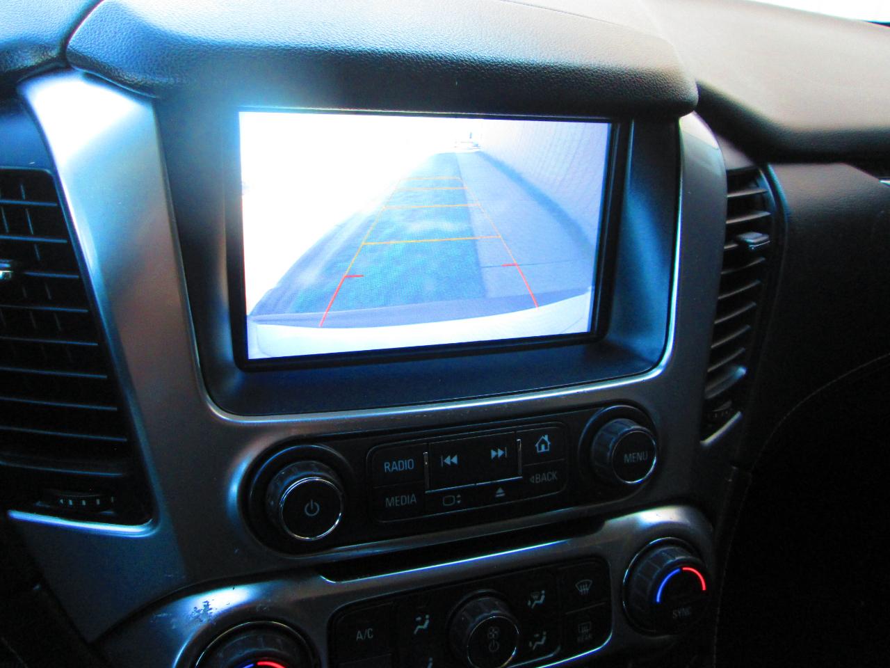 Chevrolet Suburban 4WD 4dr 1500 LT 2019