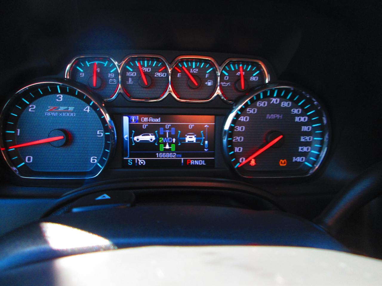 Chevrolet Suburban 4WD 4dr 1500 LT 2019