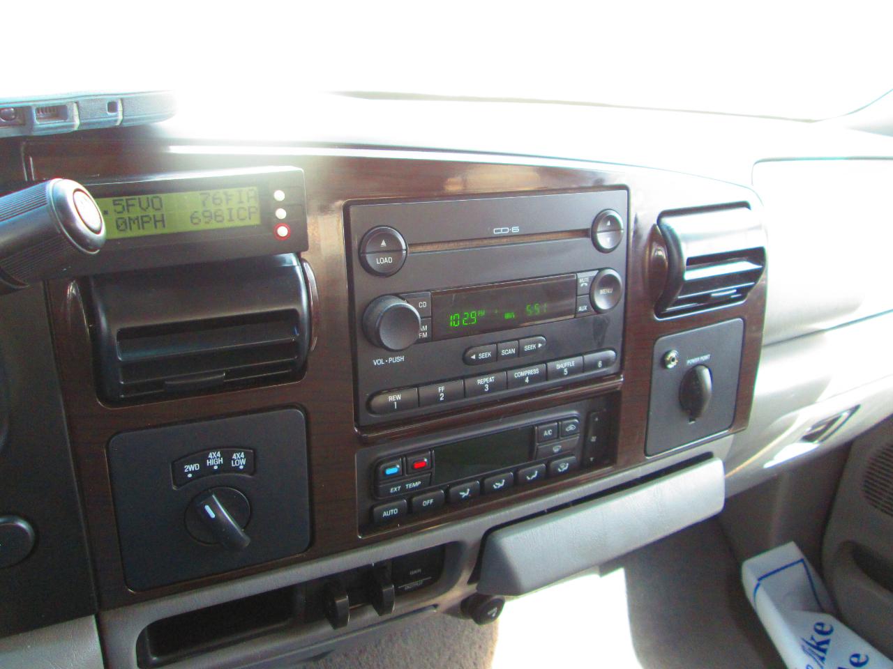 Ford Super Duty F-250 Crew Cab 156" Harley-Davidson 4WD 2005