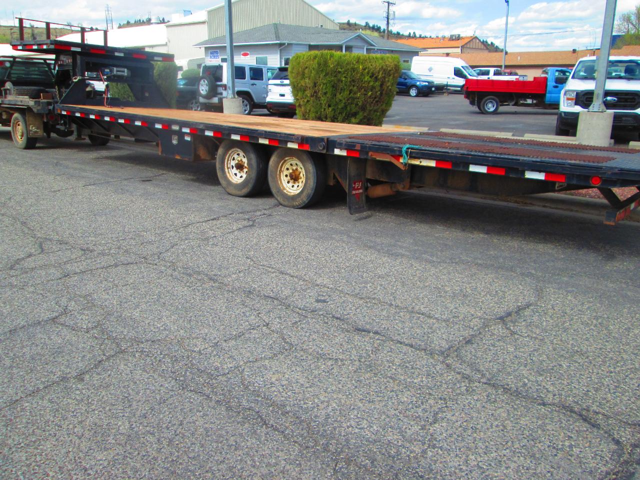 PJ Trailers Gooseneck 3F392  2017