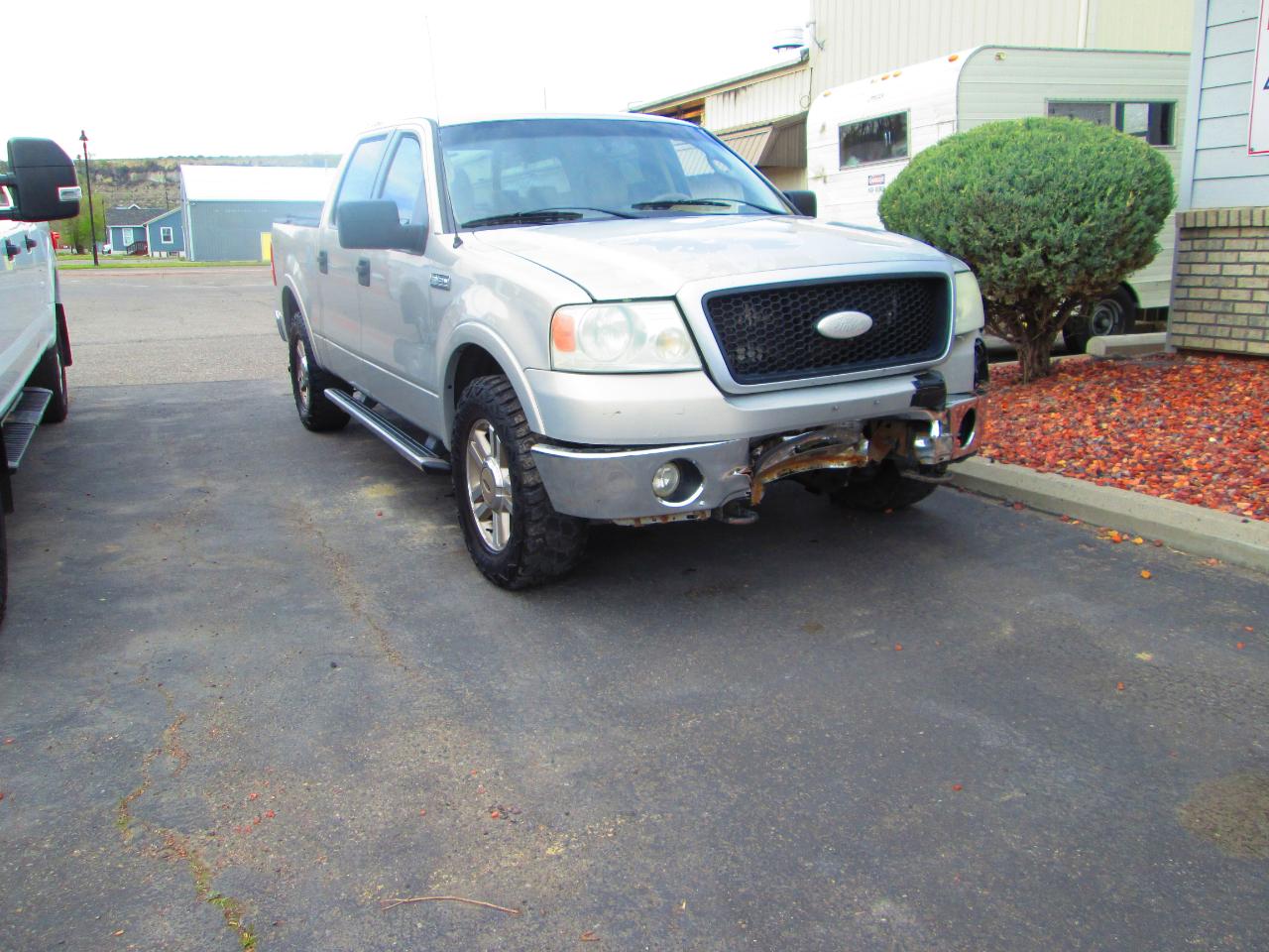 2006 Ford F-150 SuperCrew 139" Lariat 4WD