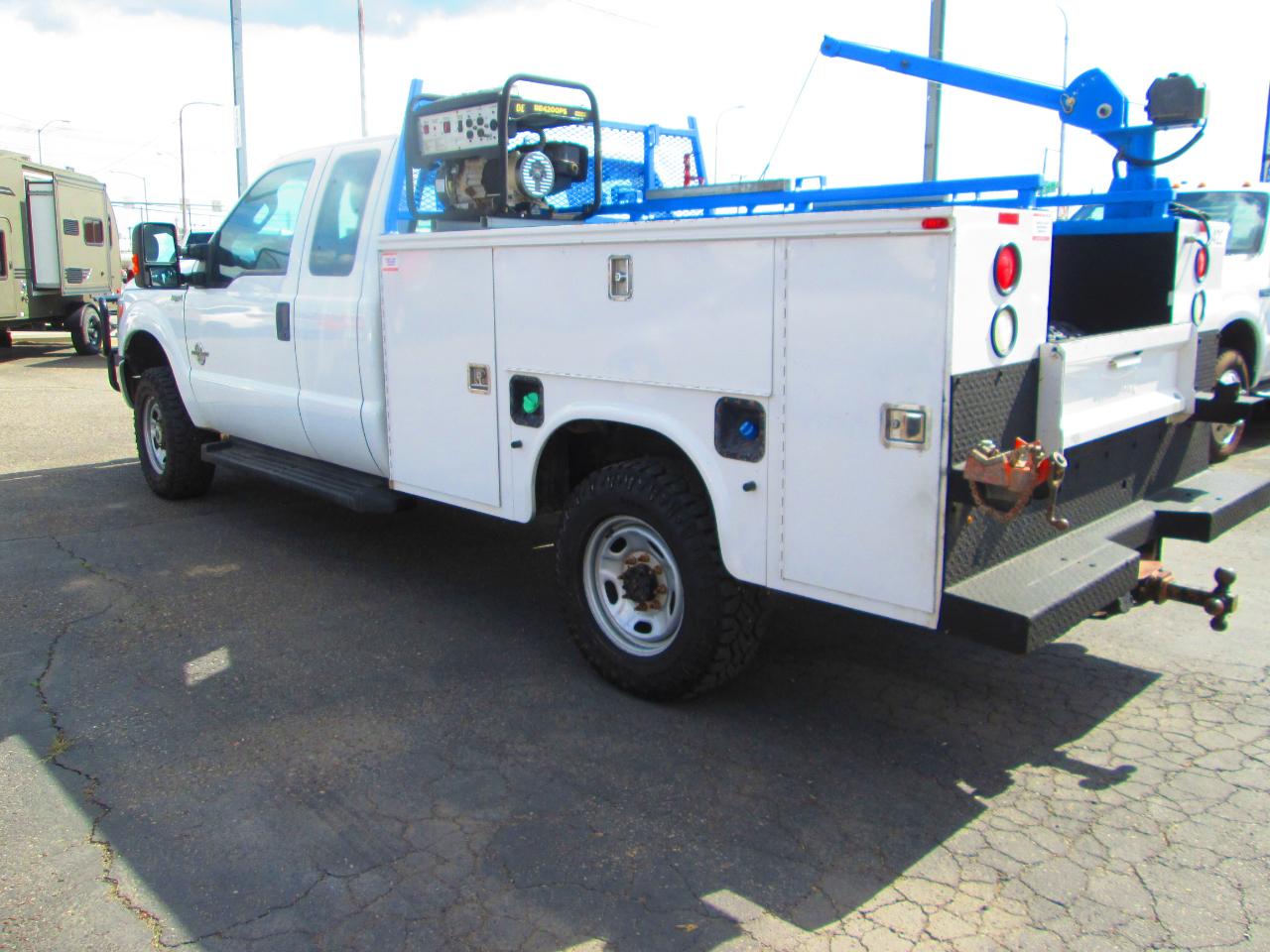 Ford Super Duty F-350 SRW 4WD SuperCab 158" XL 2015