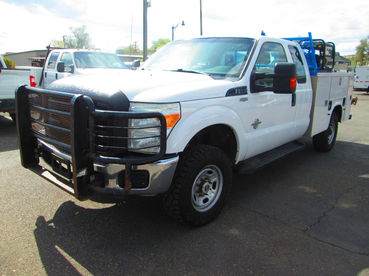 Ford Super Duty F-350 SRW 4WD SuperCab 158" XL 2015