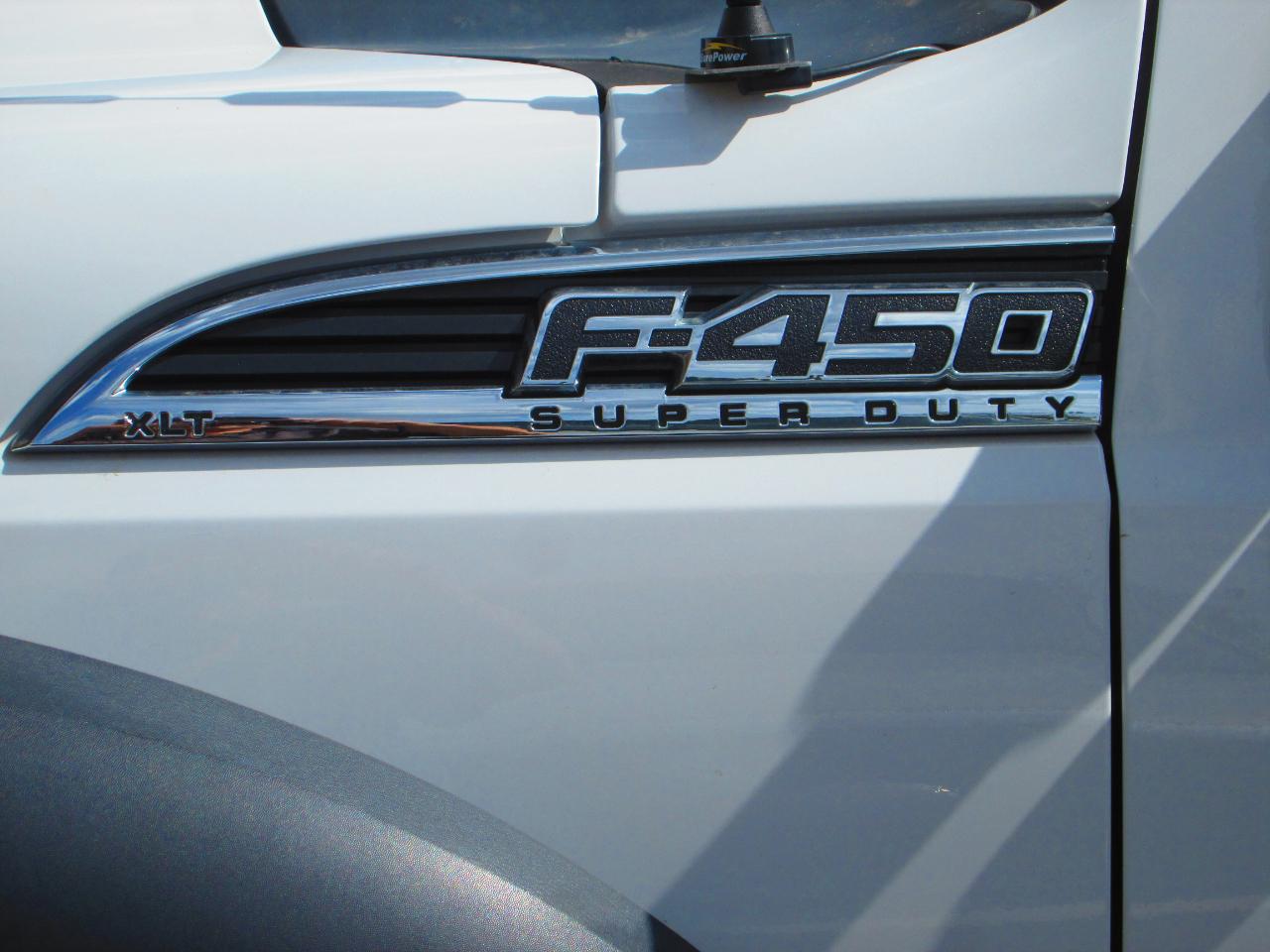 Ford Super Duty F-450 DRW 2WD Crew Cab 176" WB 60" CA XLT 2014