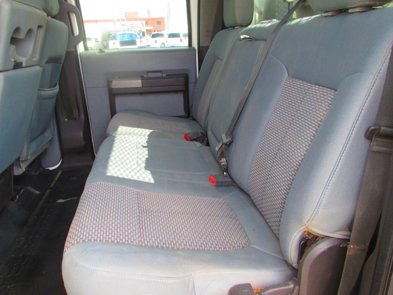 Ford Super Duty F-450 DRW 2WD Crew Cab 176" WB 60" CA XLT 2014