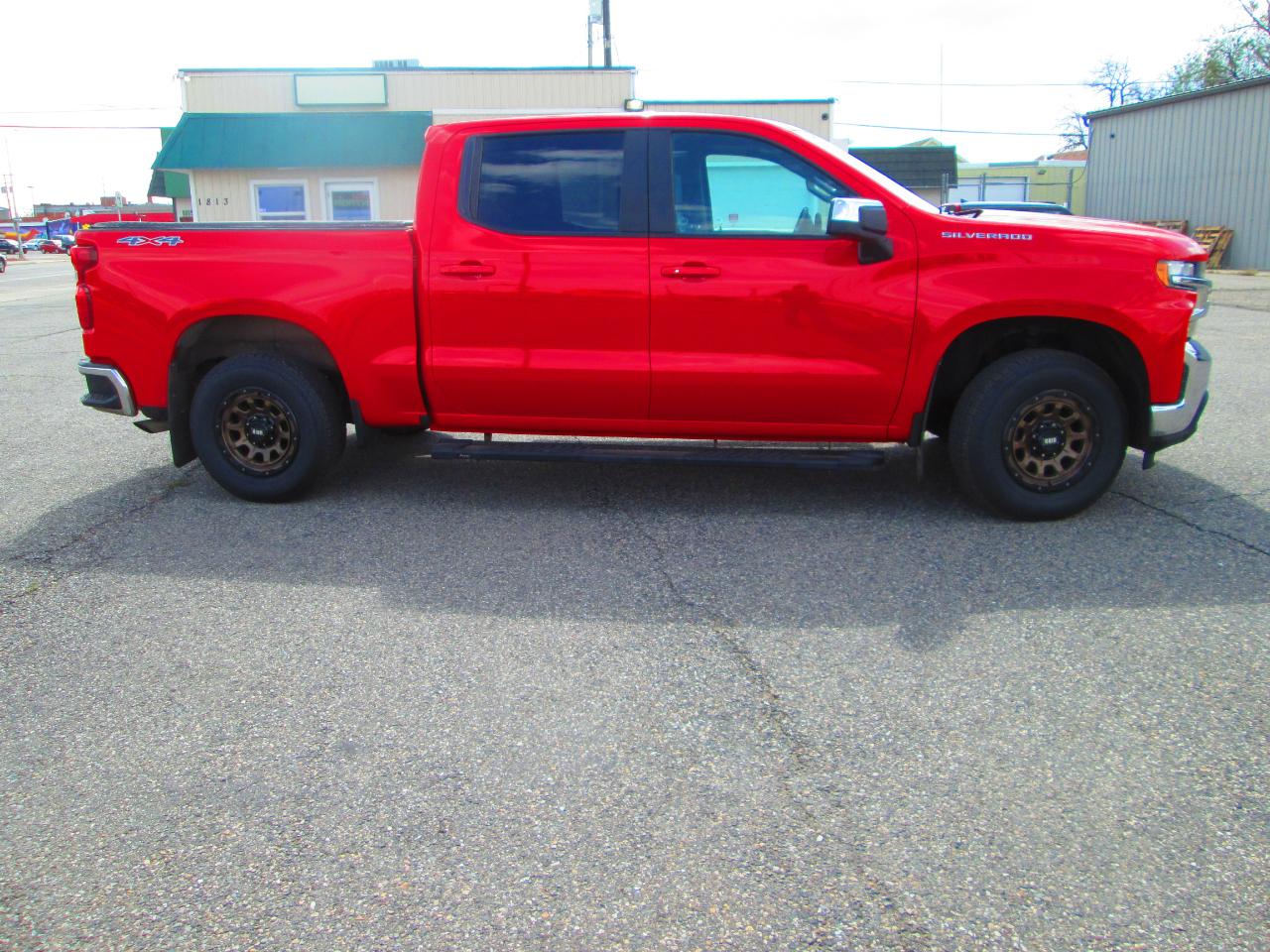 Chevrolet Silverado 1500 4WD Crew Cab 147" LT 2020