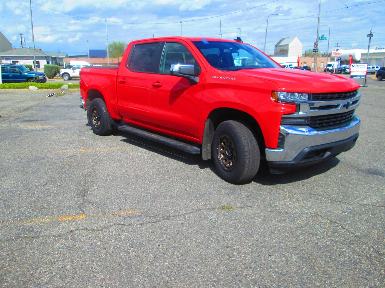 Chevrolet Silverado 1500 4WD Crew Cab 147" LT 2020