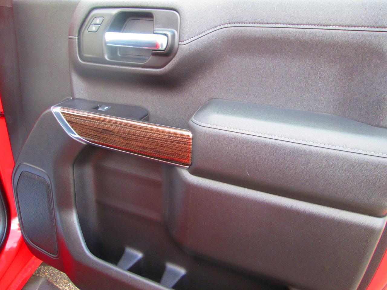 Chevrolet Silverado 1500 4WD Crew Cab 147" LT 2020