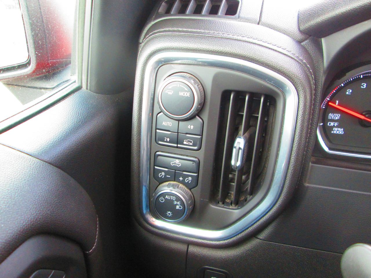 Chevrolet Silverado 1500 4WD Crew Cab 147" LT 2020