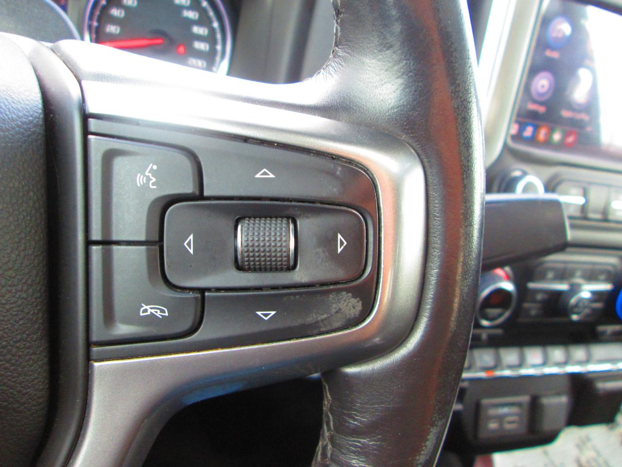 Chevrolet Silverado 1500 4WD Crew Cab 147" LT 2020