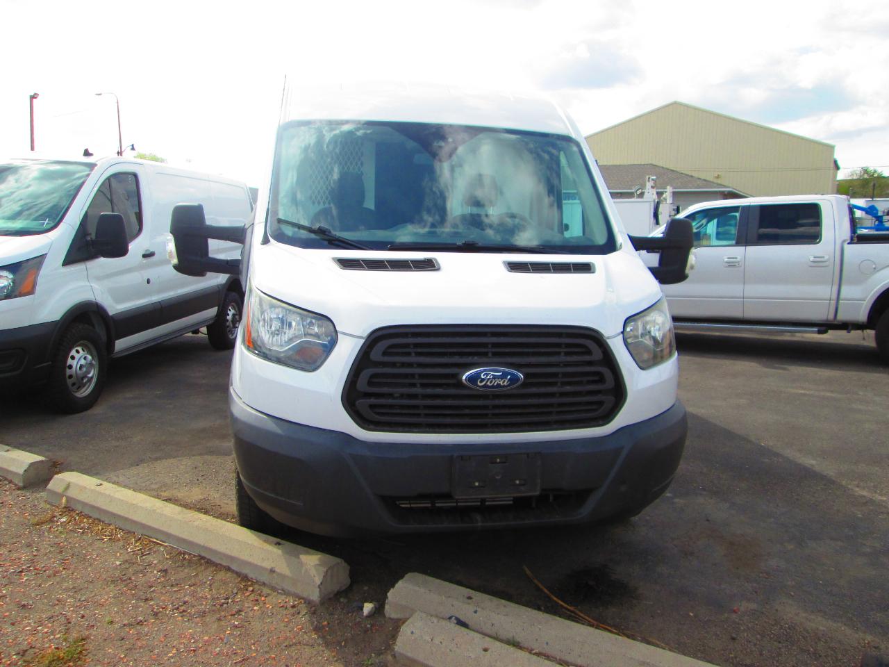 Ford Transit Van T-250 148" Med Rf 9000 GVWR Sliding RH Dr 2017