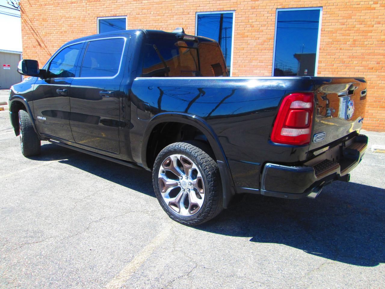 RAM 1500 Longhorn 4x4 Crew Cab 5'7" Box 2023