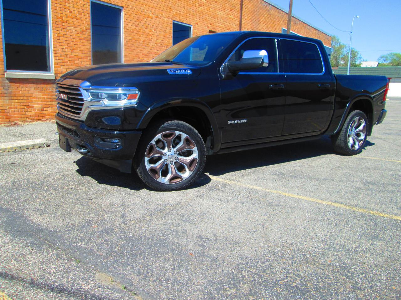 RAM 1500 Longhorn 4x4 Crew Cab 5'7" Box 2023