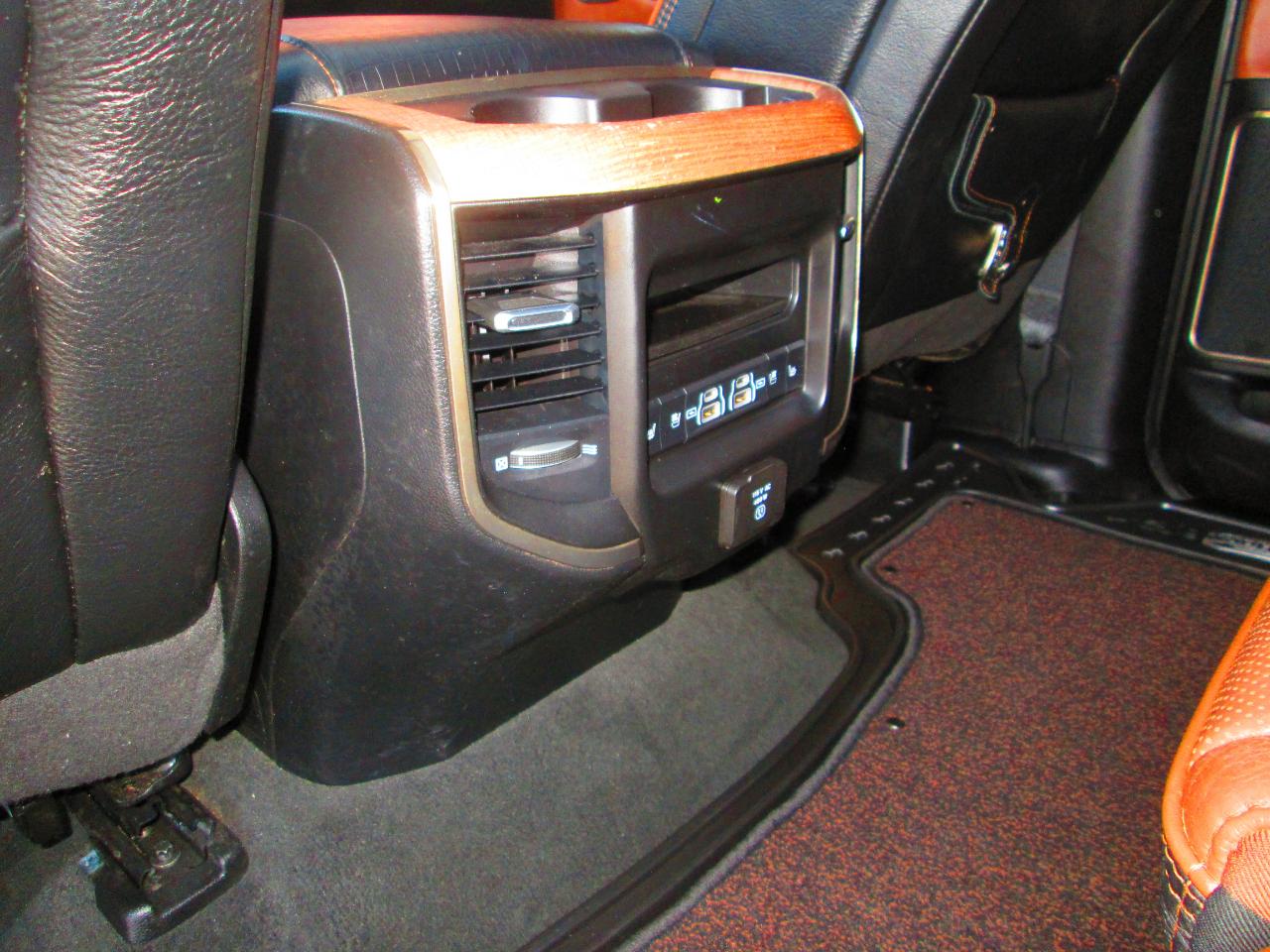 RAM 1500 Longhorn 4x4 Crew Cab 5'7" Box 2023