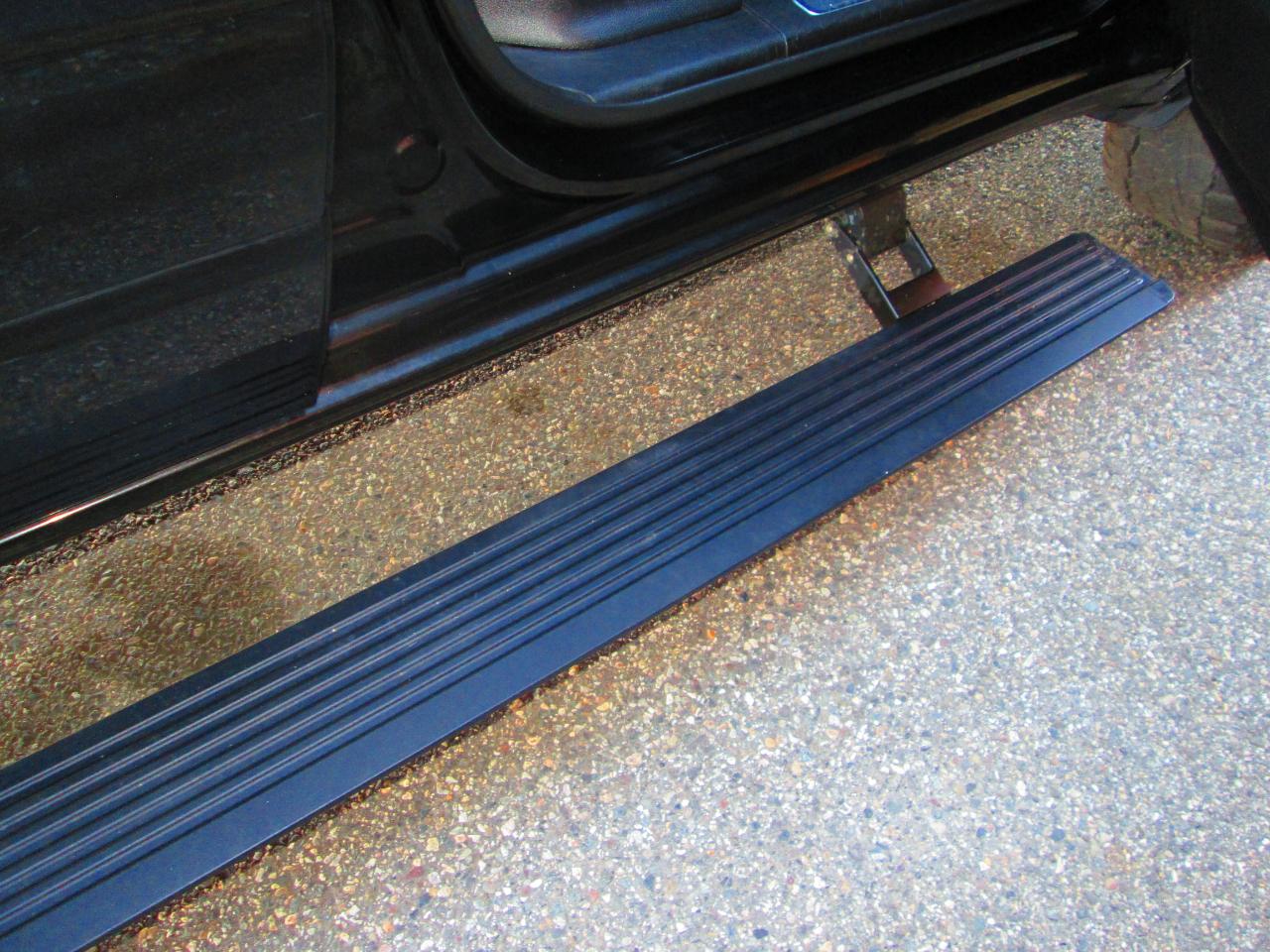 RAM 1500 Longhorn 4x4 Crew Cab 5'7" Box 2023