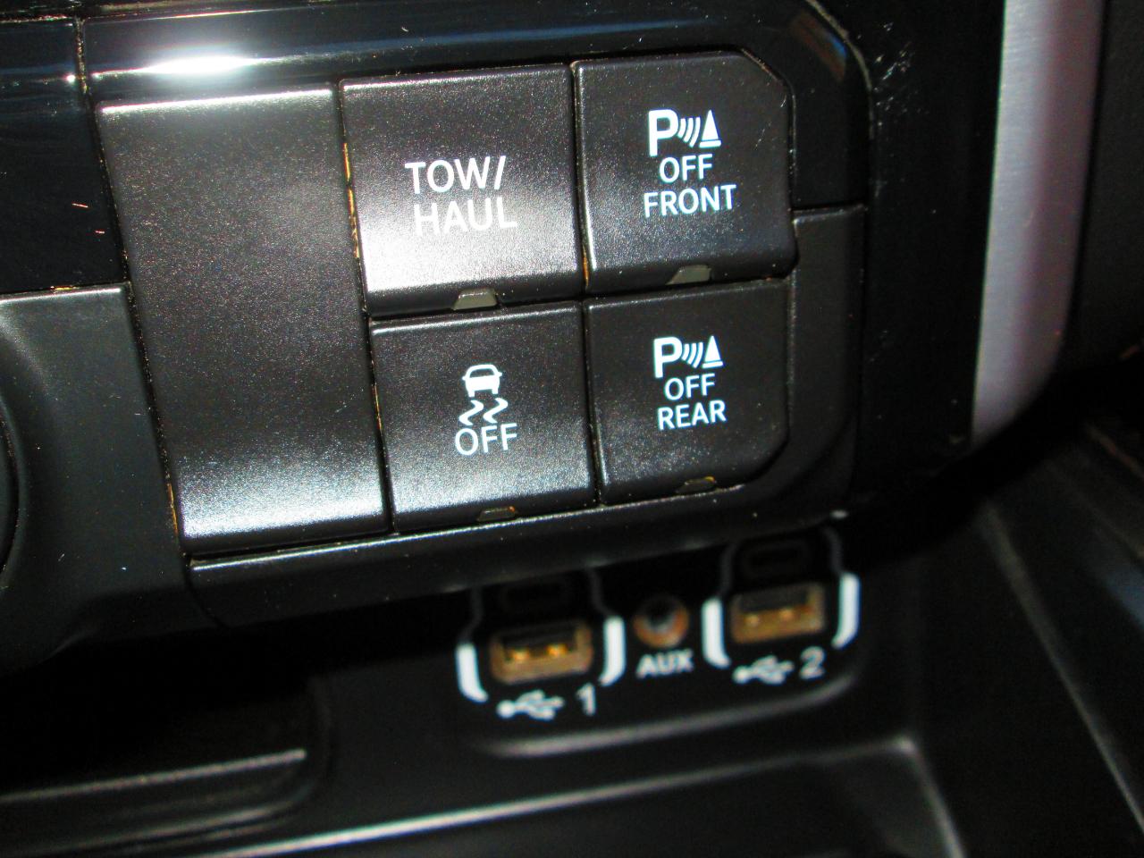 RAM 1500 Longhorn 4x4 Crew Cab 5'7" Box 2023