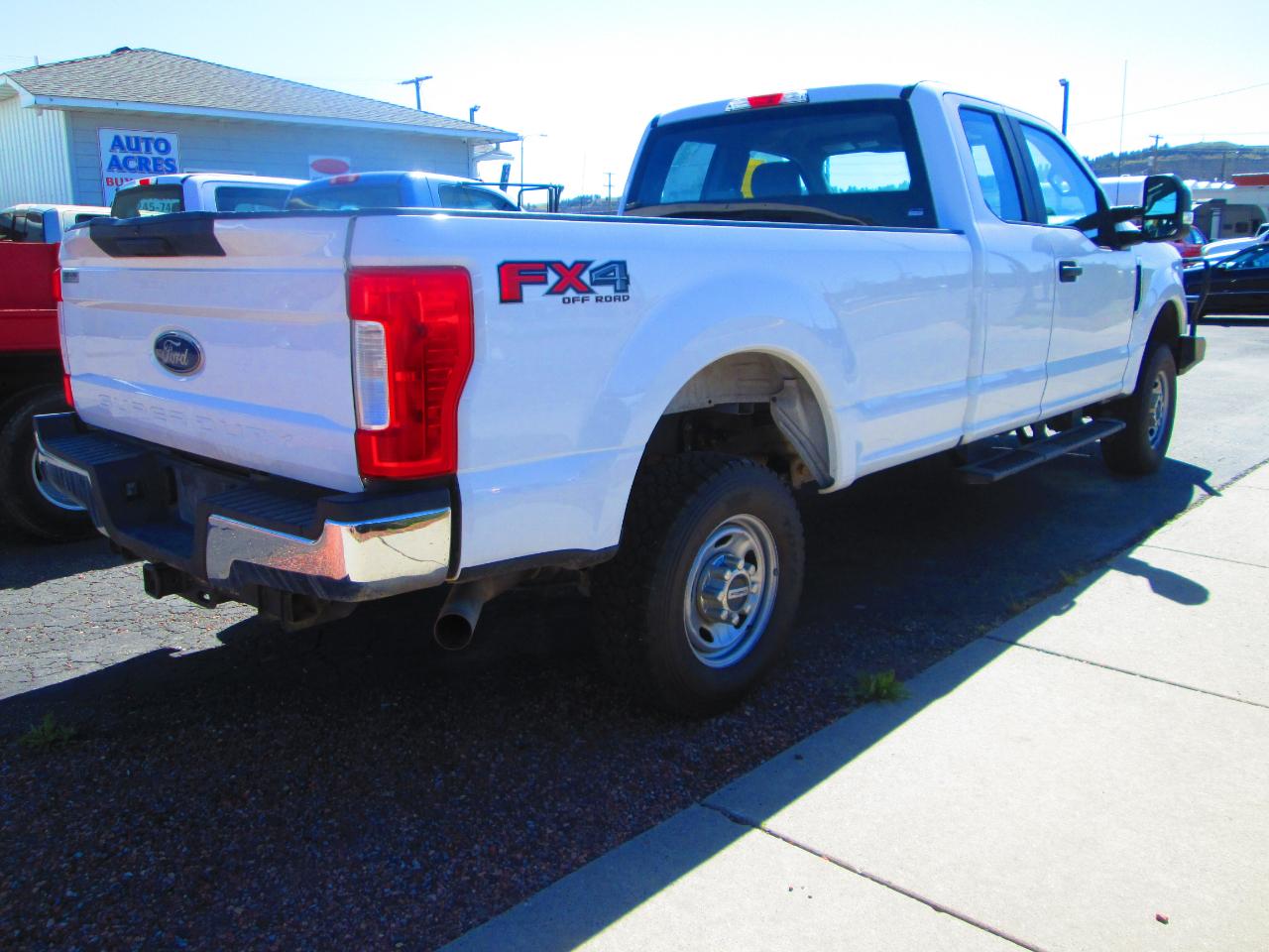 Ford Super Duty F-250 SRW XL 4WD SuperCab 8' Box 2019