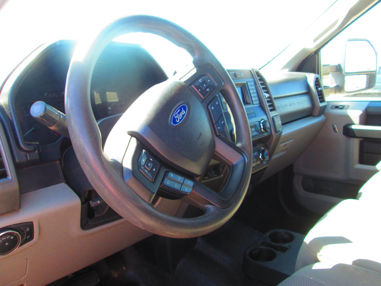 Ford Super Duty F-250 SRW XL 4WD SuperCab 8' Box 2019
