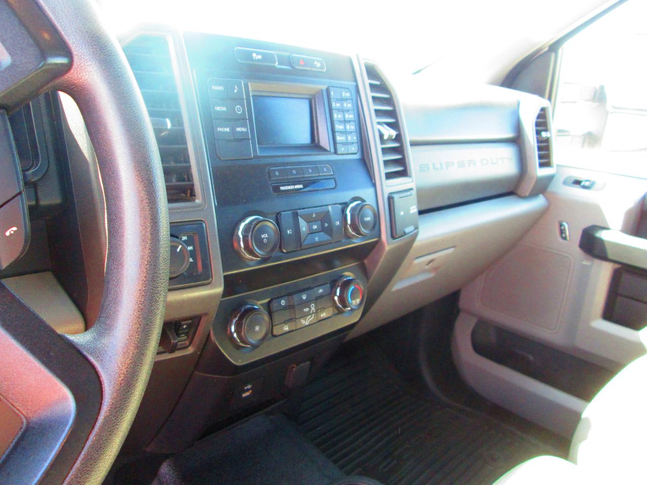 Ford Super Duty F-250 SRW XL 4WD SuperCab 8' Box 2019