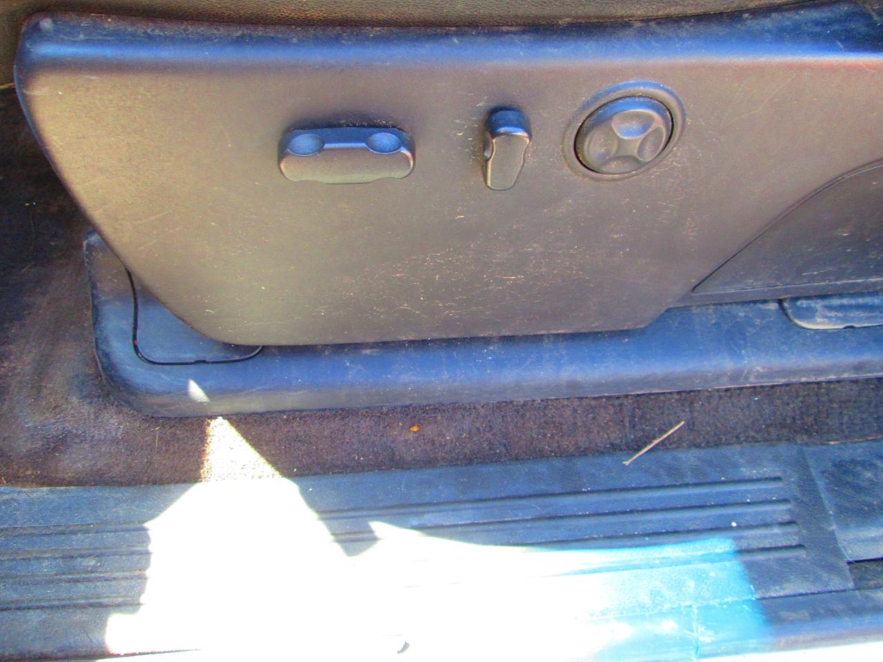 Chevrolet Silverado 3500HD 4WD Crew Cab 167.7" LTZ 2013