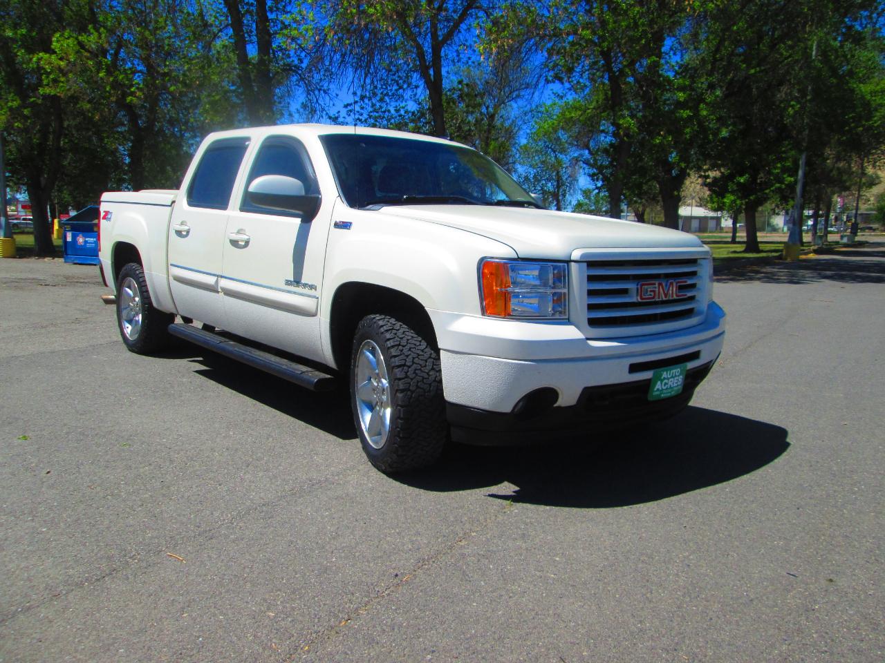 GMC Sierra 1500 4WD Crew Cab 143.5" SLT 2013