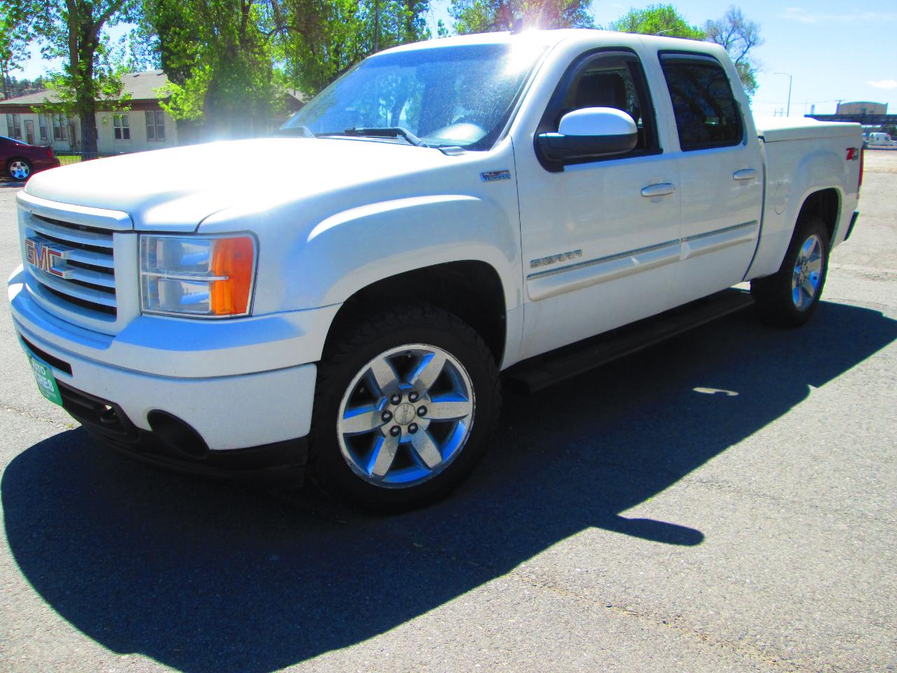 GMC Sierra 1500 4WD Crew Cab 143.5" SLT 2013