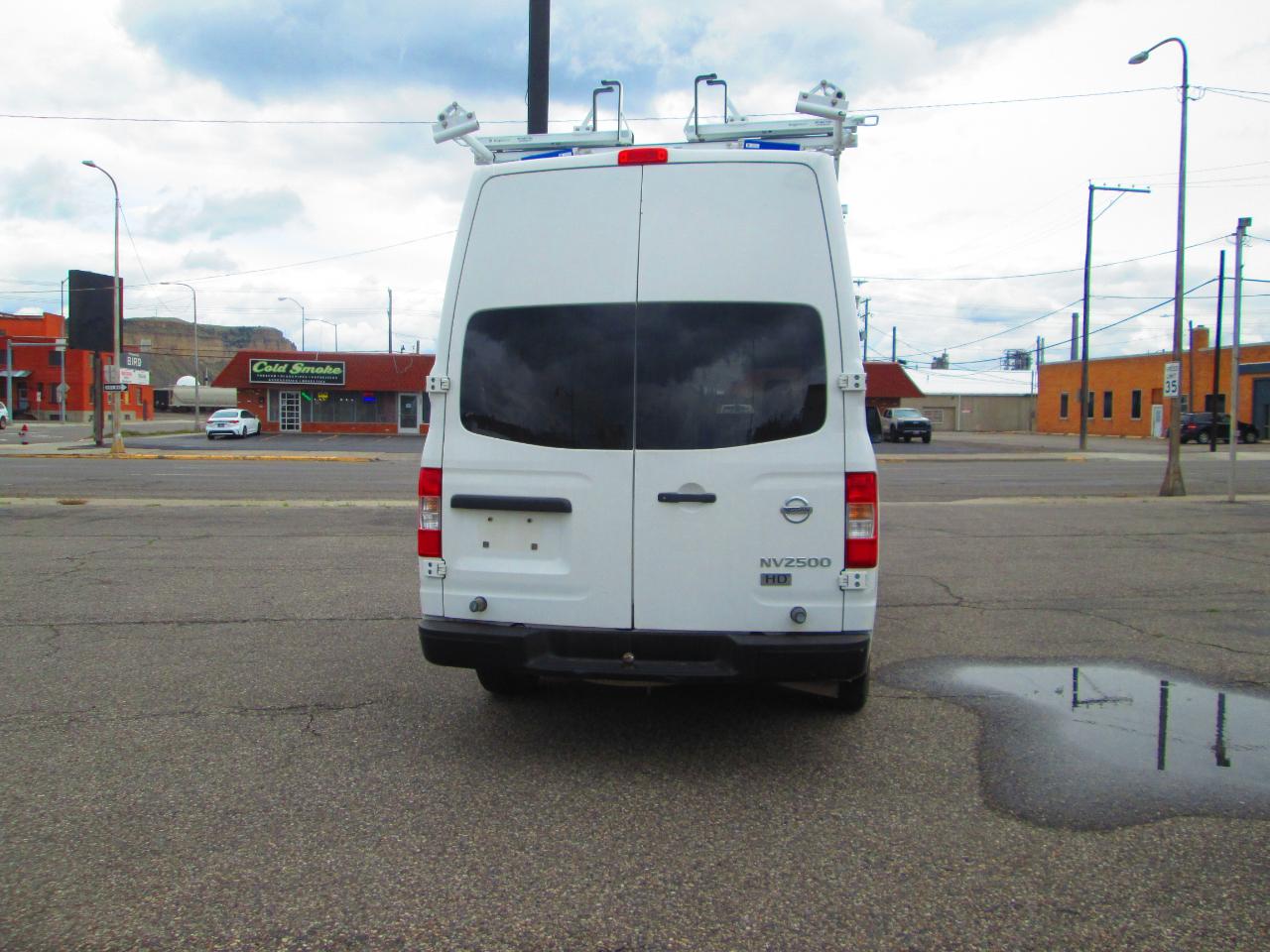 Nissan NV Fleet High Roof 2500 V6 S 2012