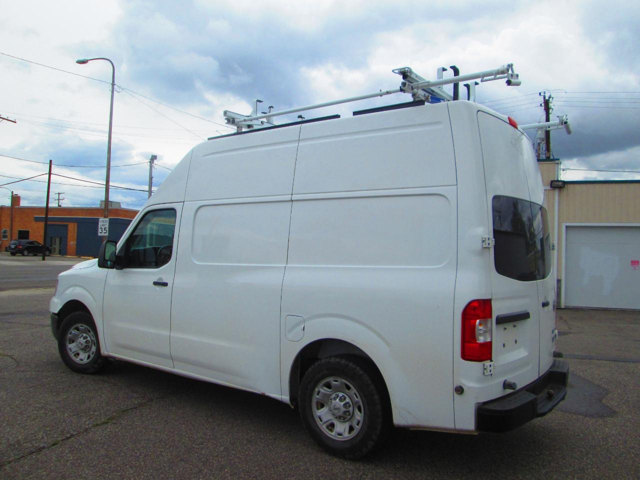Nissan NV Fleet High Roof 2500 V6 S 2012