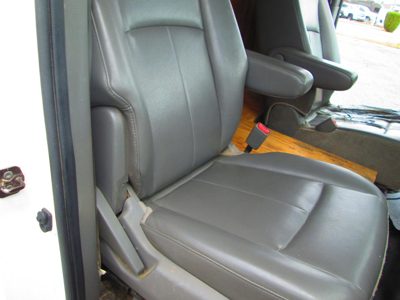 Nissan NV Fleet High Roof 2500 V6 S 2012